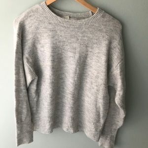 H&M light grey sweater